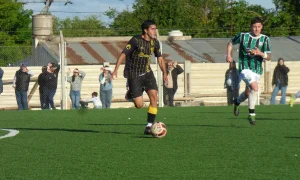 Comunicaciones no pudo avanzar en el Regional Amateur